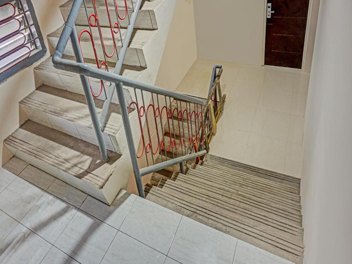 Reddoorz At Jalan Somba Opu Losari Makassar Exteriör bild