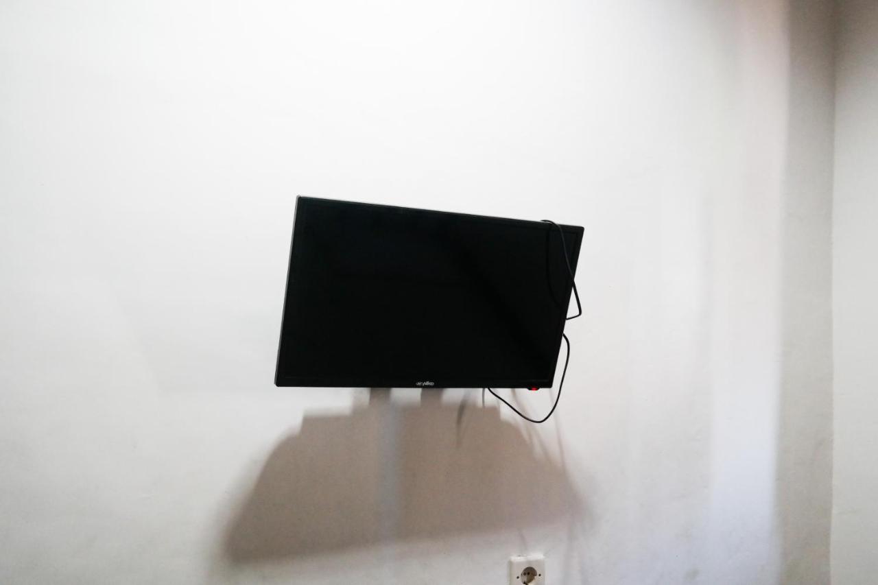 Reddoorz At Jalan Somba Opu Losari Makassar Exteriör bild