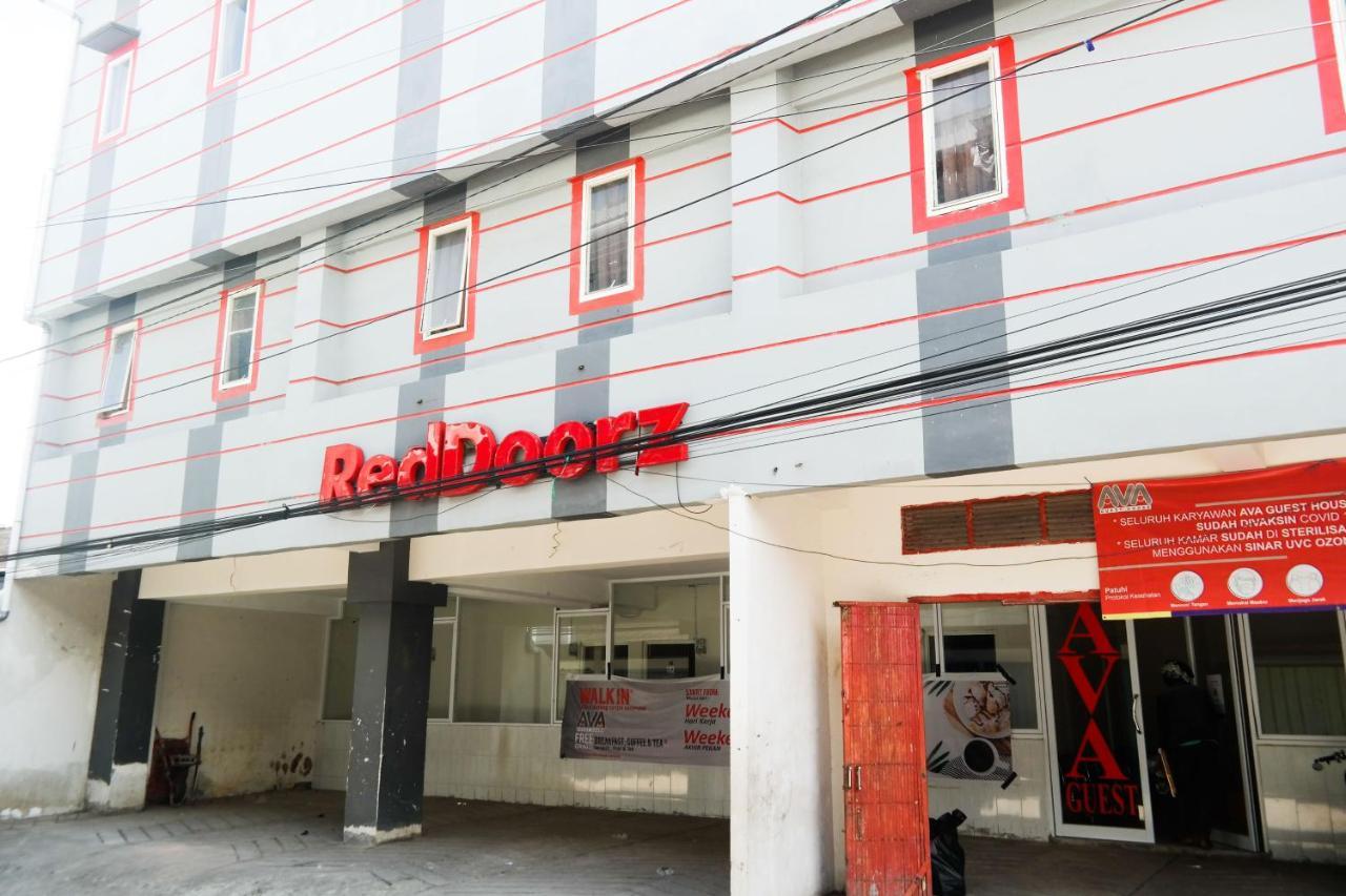 Reddoorz At Jalan Somba Opu Losari Makassar Exteriör bild